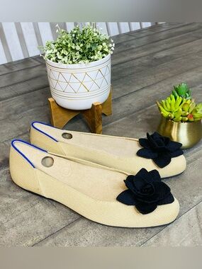 Rothy’s The Petal Square Flats Sand Soirée Tan Beige Black Flower 8.5